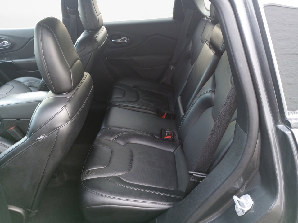 Used 2023 Jeep Cherokee Altitude Lux AWD/4WD image 13
