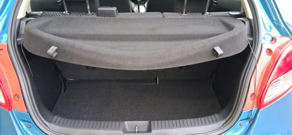 Used 2011 MAZDA MAZDA2 Touring image 17