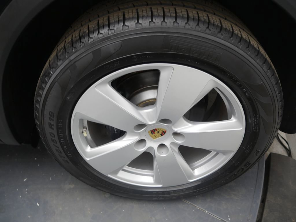 Certified 2023 Porsche Cayenne image 14