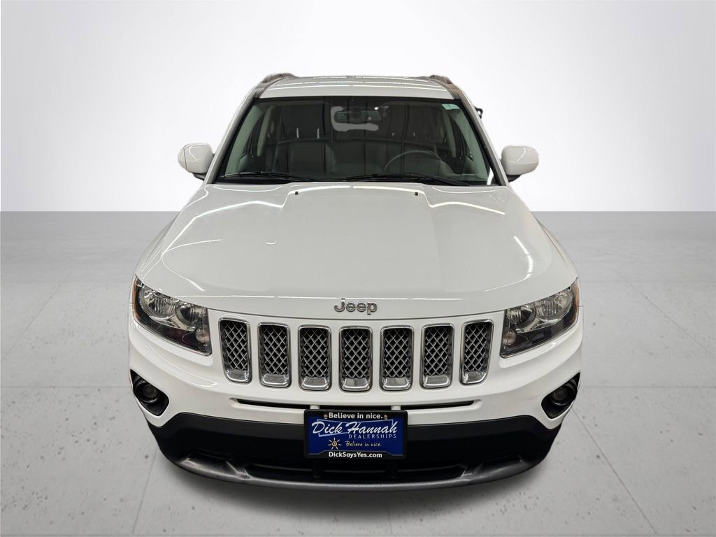 Used 2017 Jeep Compass Latitude FWD image 10