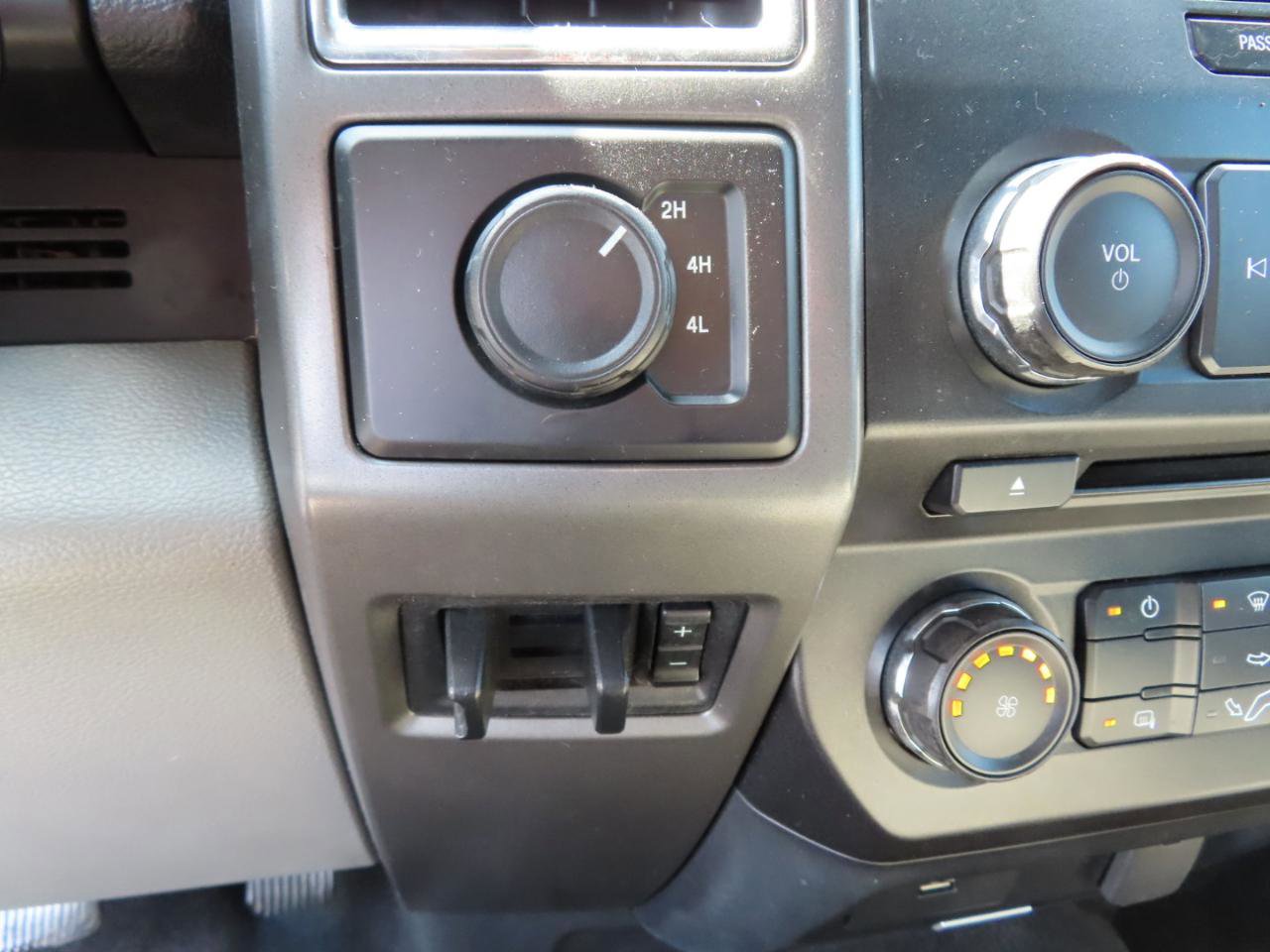 Used 2018 Ford F250 XLT image 37