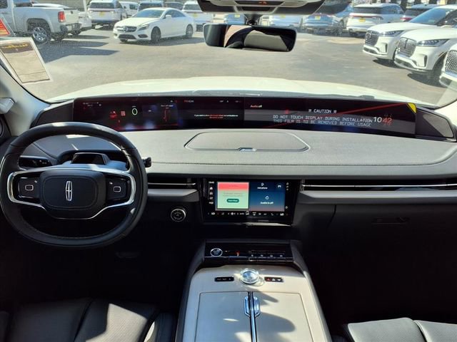 New 2026 Lincoln Navigator Premiere image 10