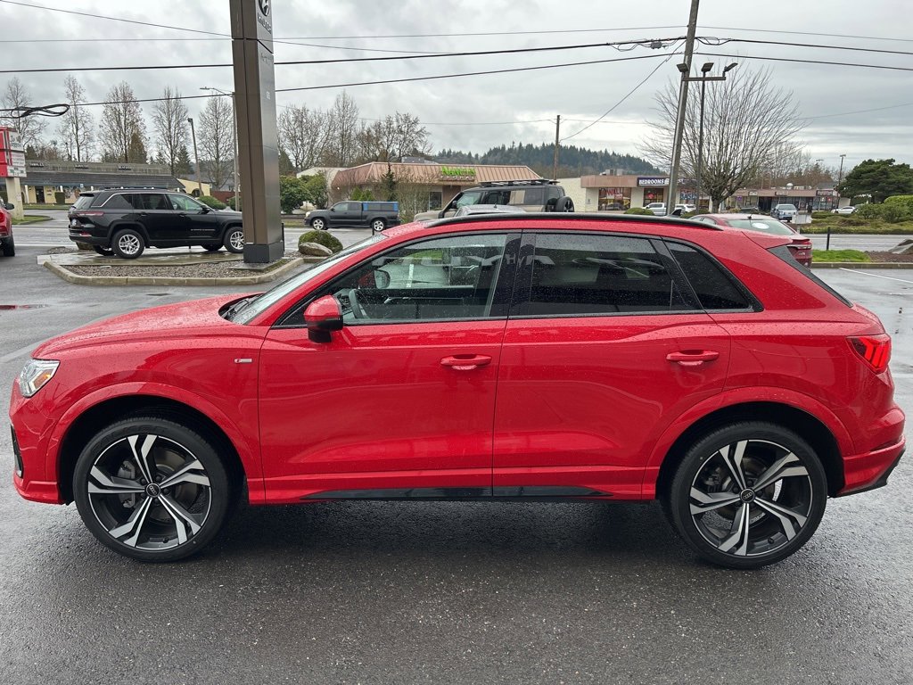 Used 2024 Audi Q3 2.0T Premium Plus image 6