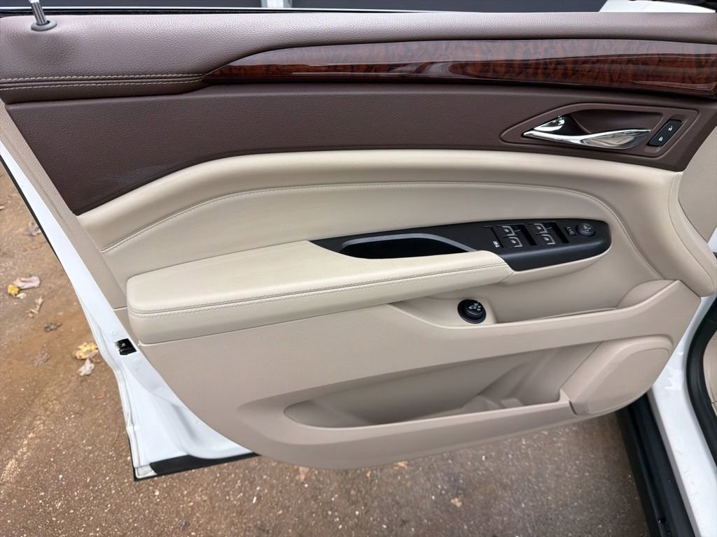 Used 2015 Cadillac SRX Luxury w/ Trailering Package AWD/4WD image 11