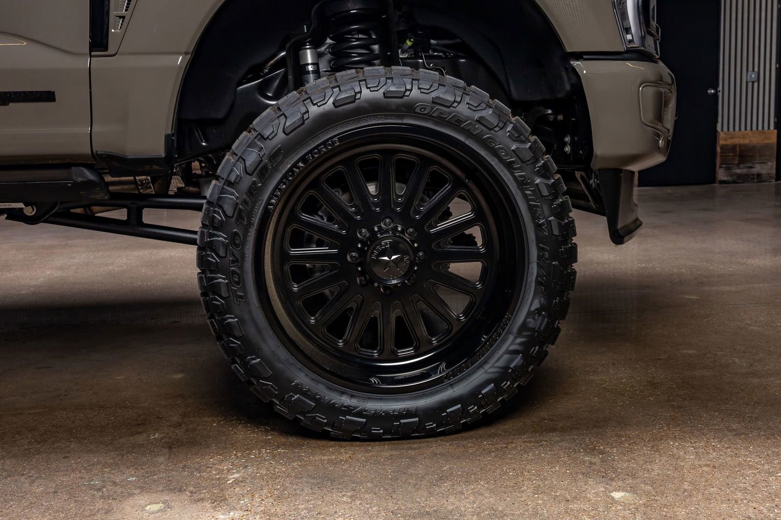 Used 2026 Ford F250 King Ranch w/ Chrome Package image 12