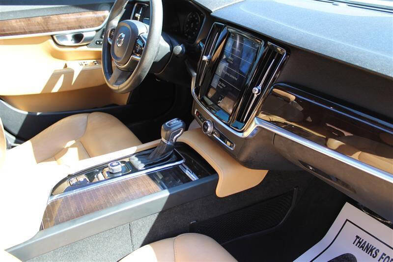 Used 2018 Volvo S90 T5 Momentum w/ Convenience Package image 27