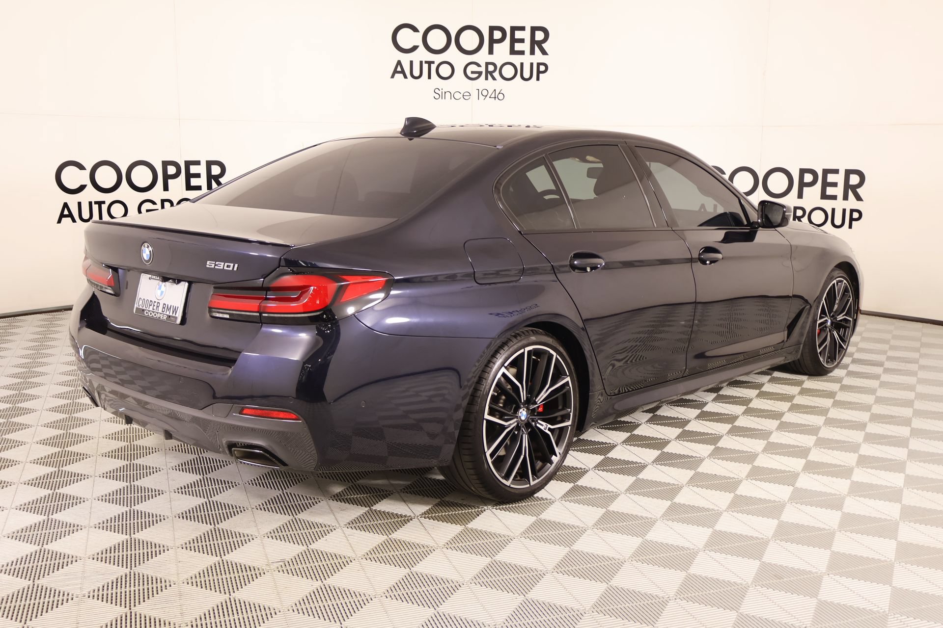 Used 2023 BMW 530i w/ M Sport Package RWD image 22