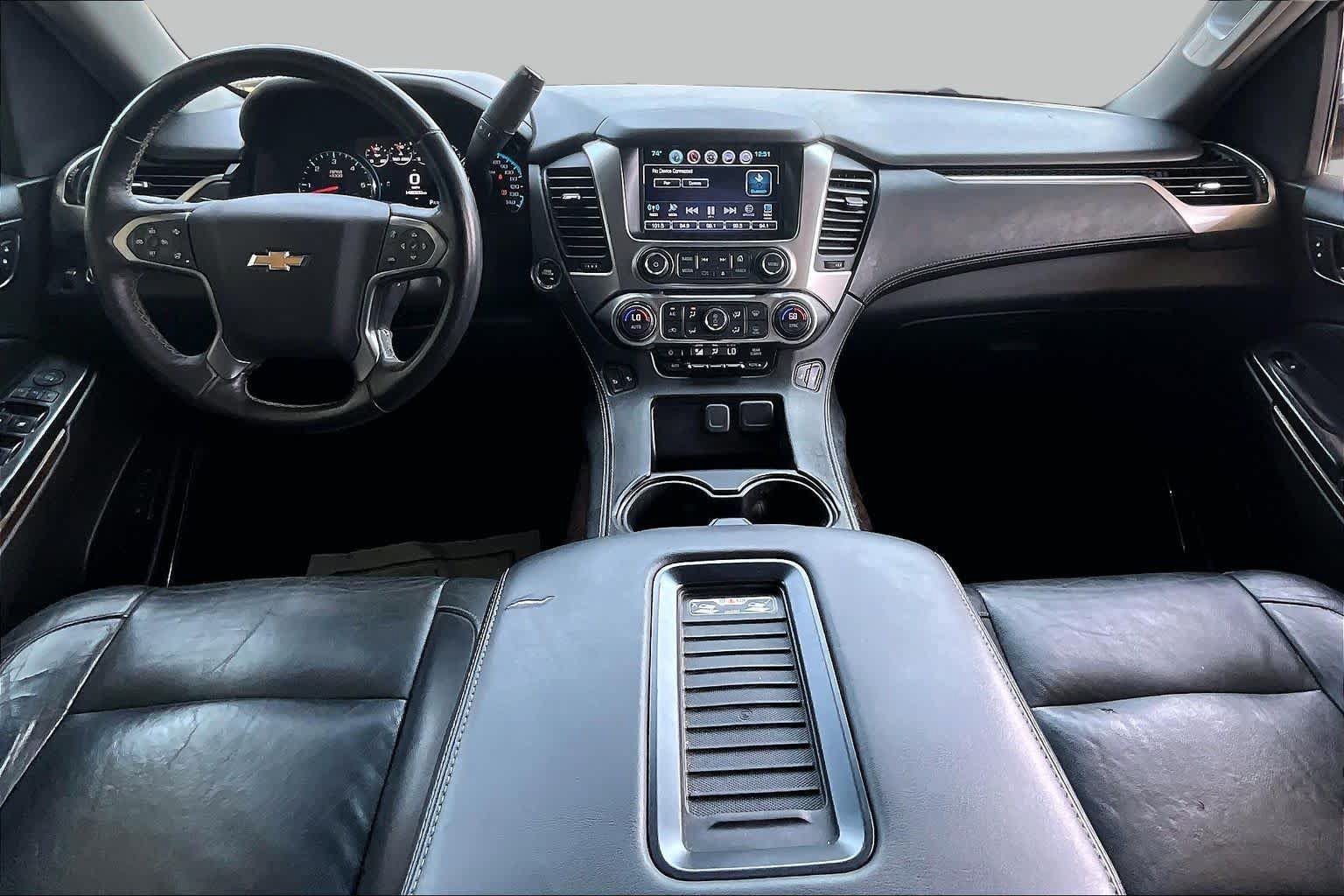 Used 2017 Chevrolet Suburban LT RWD image 16