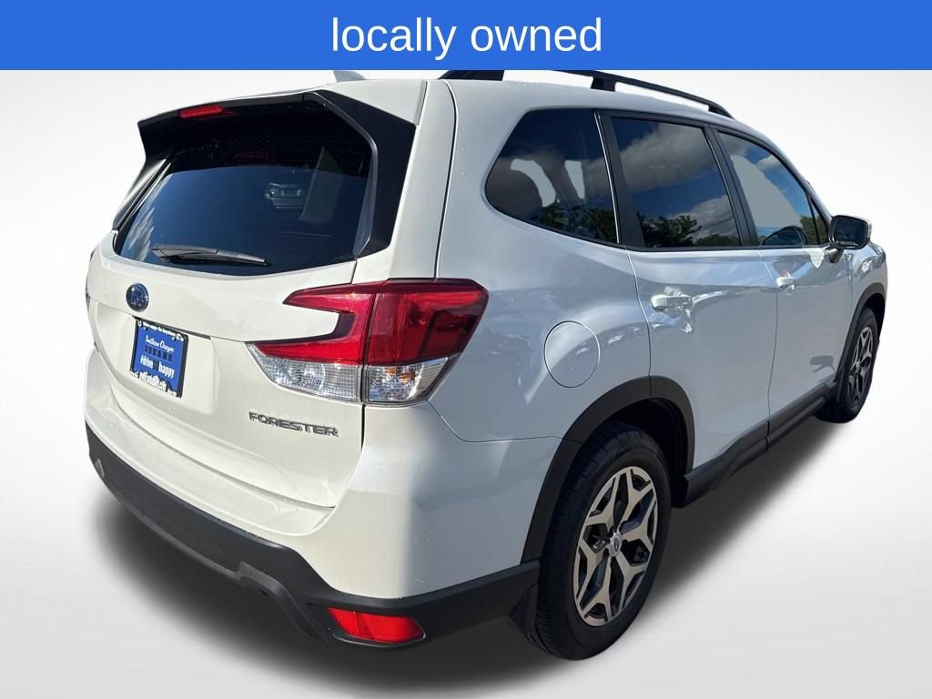 Used 2020 Subaru Forester Premium AWD/4WD image 7