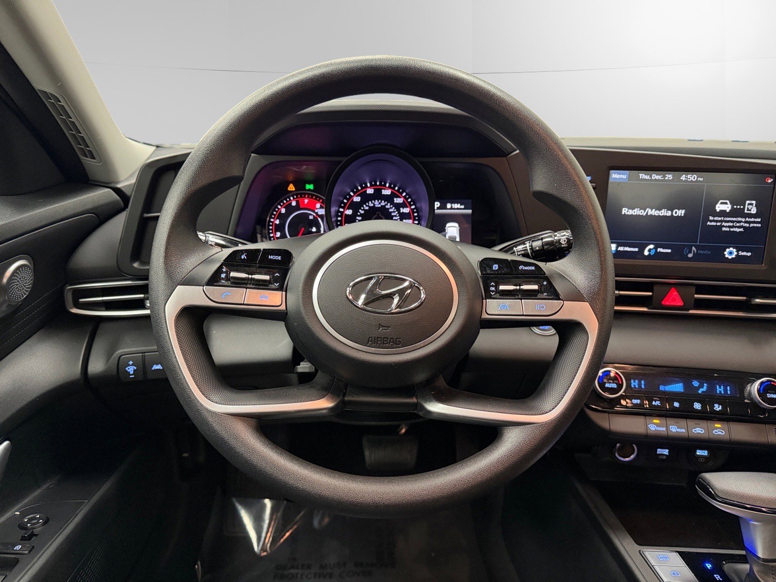 Certified 2023 Hyundai Elantra SEL image 12