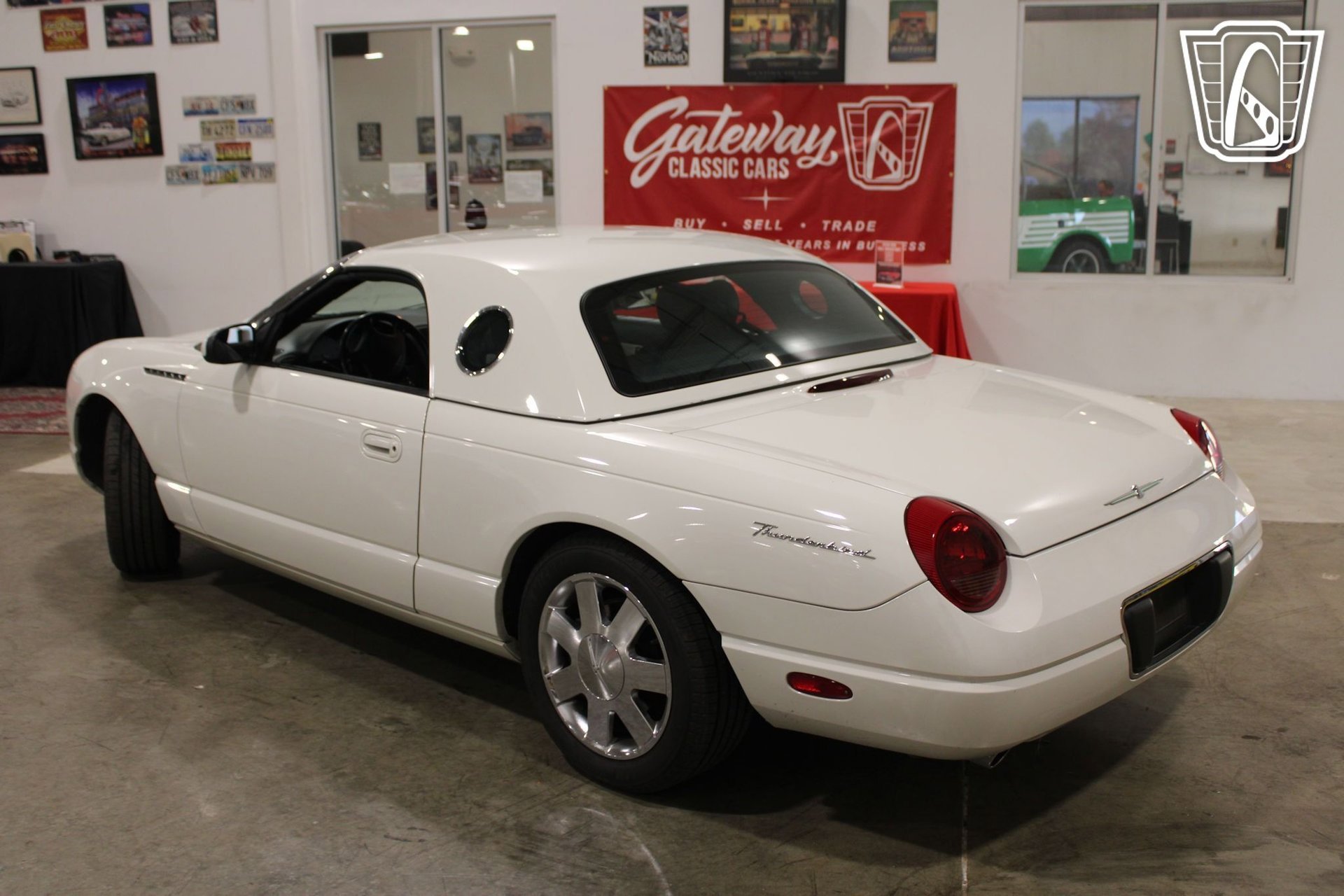 Used 2002 Ford Thunderbird image 7