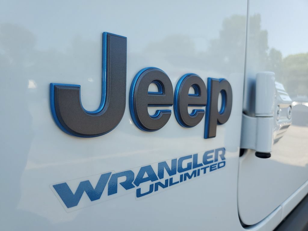 Used 2021 Jeep Wrangler Unlimited Rubicon 4xe w/ Cold Weather Group AWD/4WD image 5