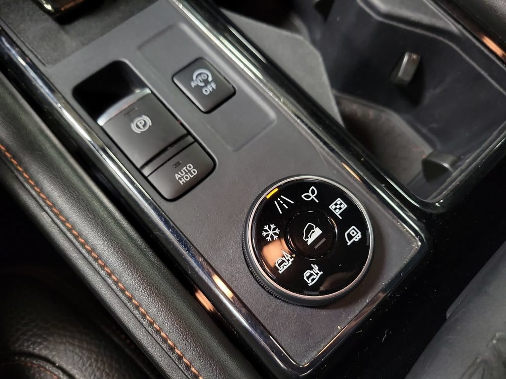 Used 2023 Nissan Pathfinder Rock Creek AWD/4WD image 19