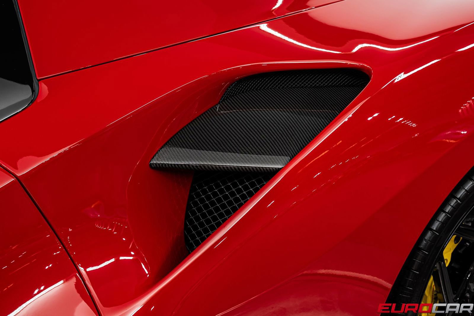 Used 2017 Ferrari 488 Spider image 17