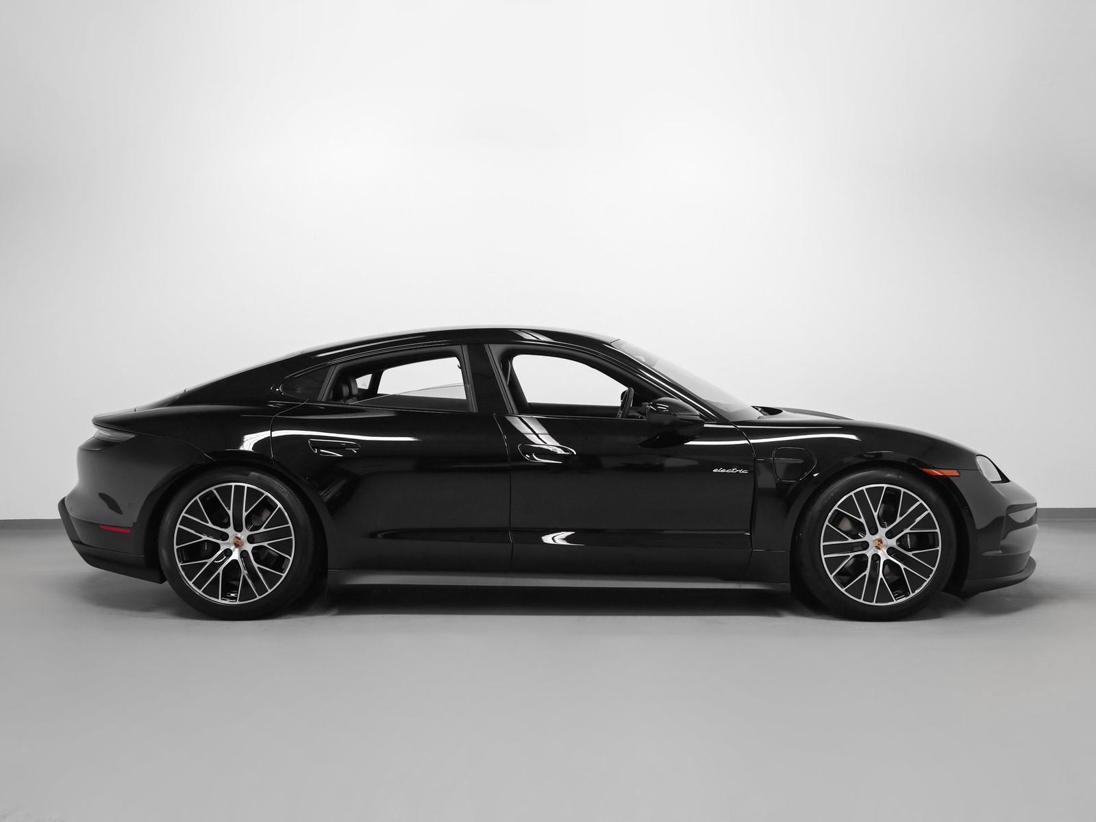 New 2026 Porsche Taycan AWD/4WD image 13