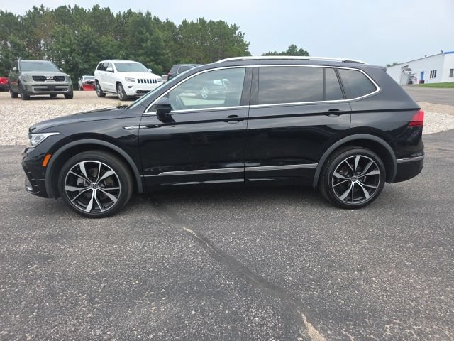 Used 2022 Volkswagen Tiguan SEL R-Line AWD/4WD image 4