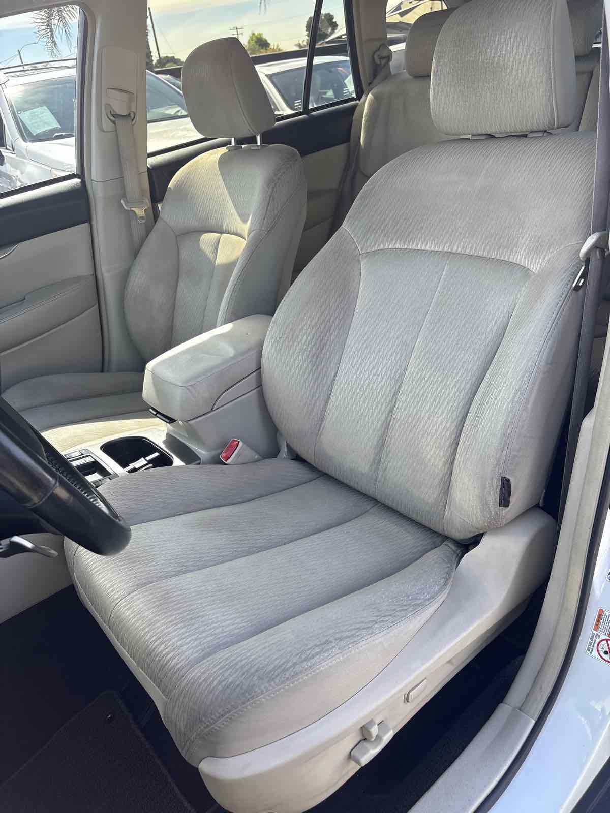 Used 2012 Subaru Outback 2.5i Premium w/ All-Weather Pkg image 8