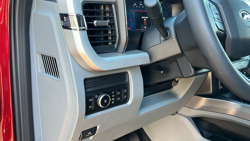 New 2026 Ford F250 XLT w/ XLT Premium Package image 13