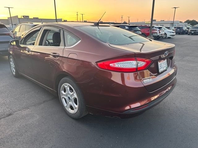 Used 2015 Ford Fusion SE FWD image 4