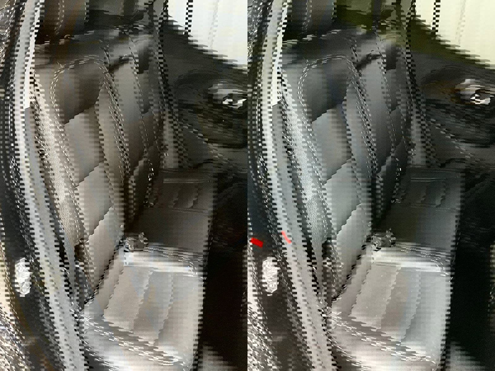 Used 2024 GMC Terrain SLT image 23