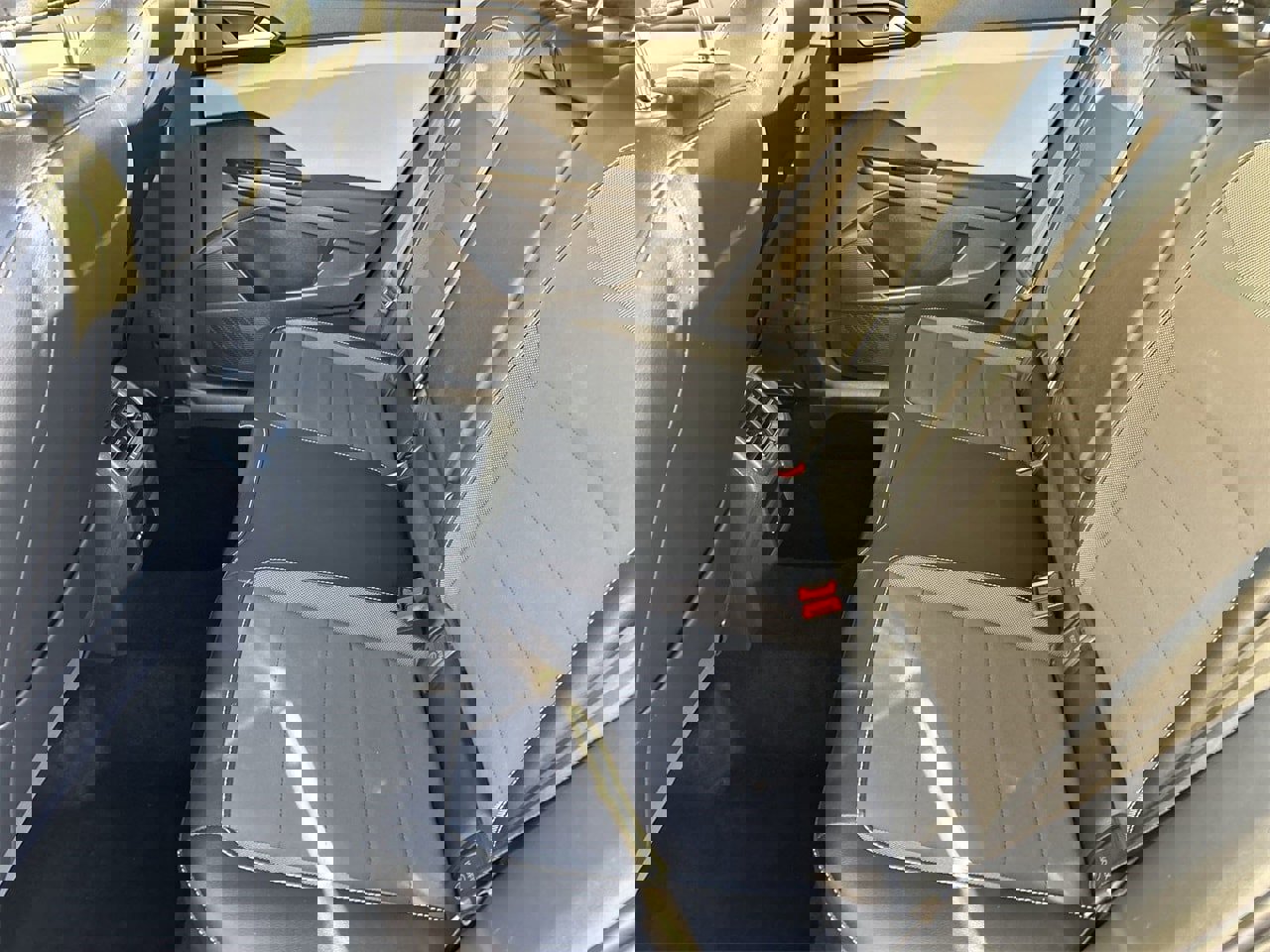 Used 2022 Volkswagen Taos SE image 14