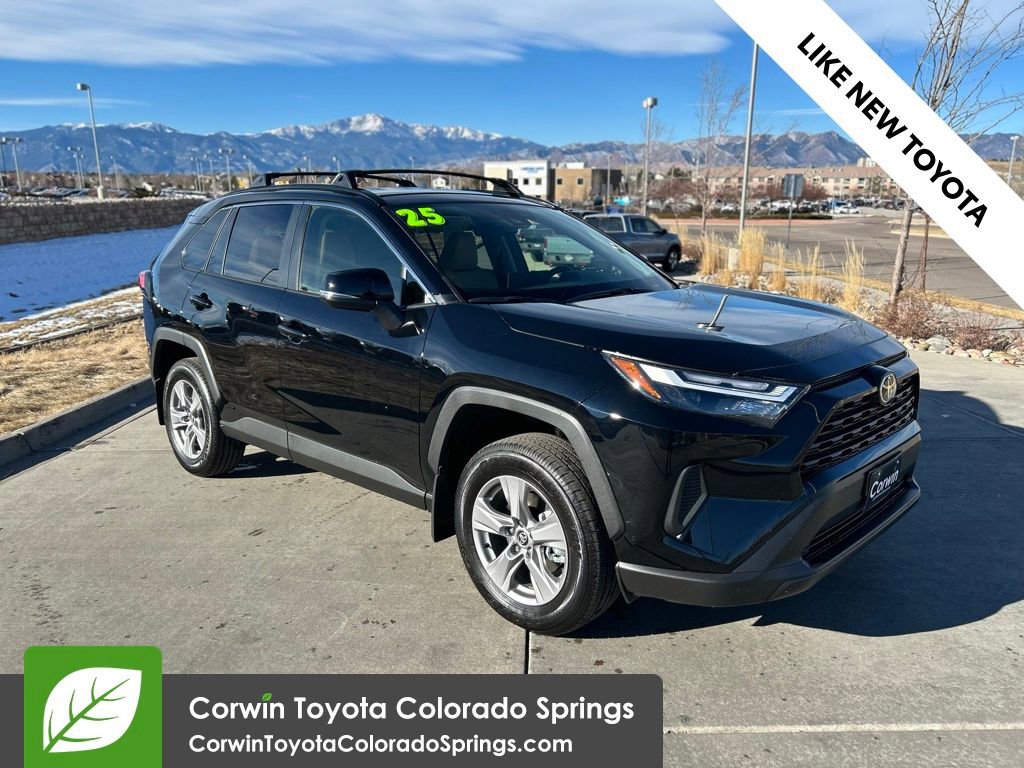 Used 2025 Toyota RAV4 XLE image 1
