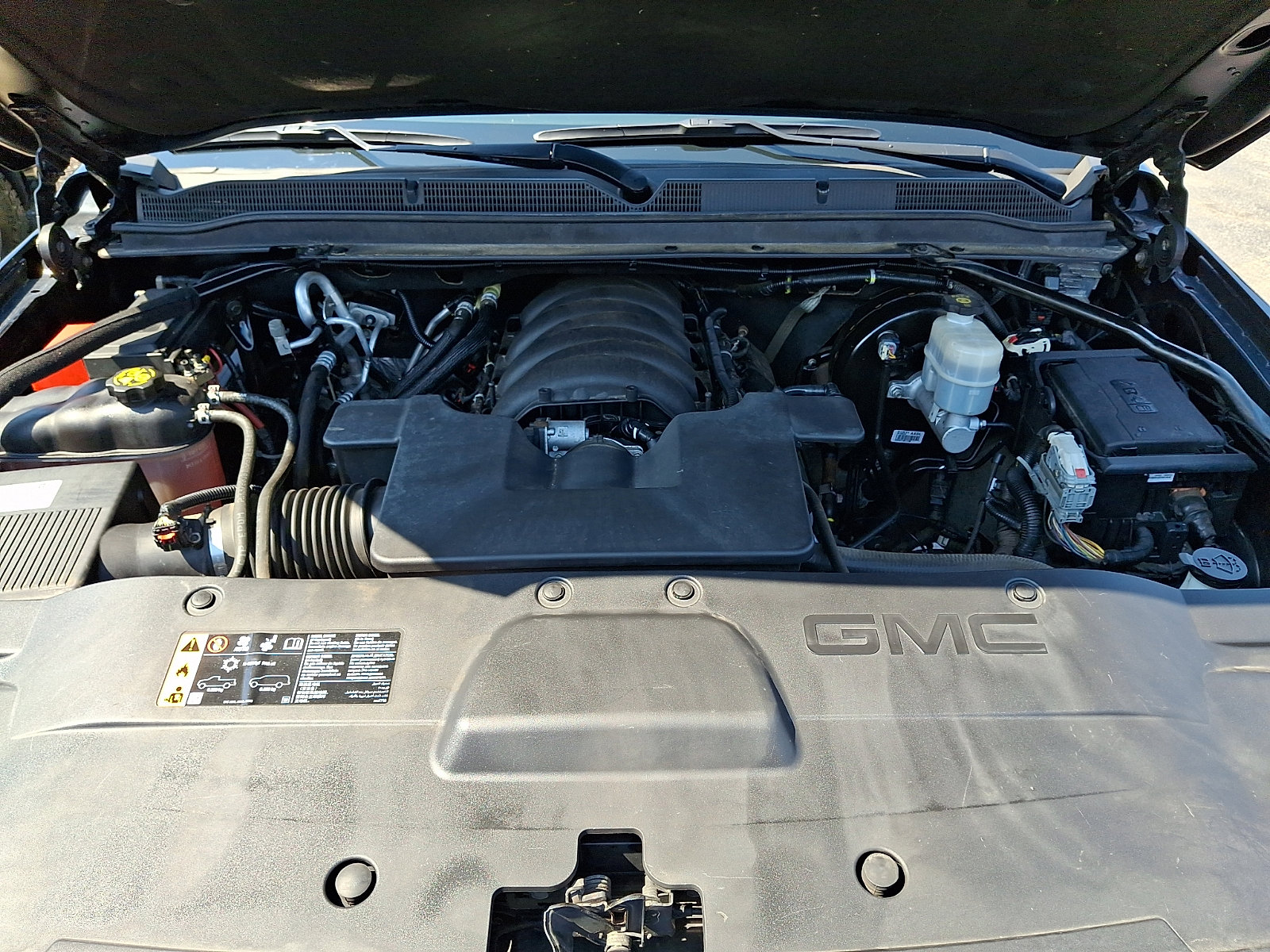 Used 2019 GMC Yukon SLT w/ Graphite Performance Edition image 33