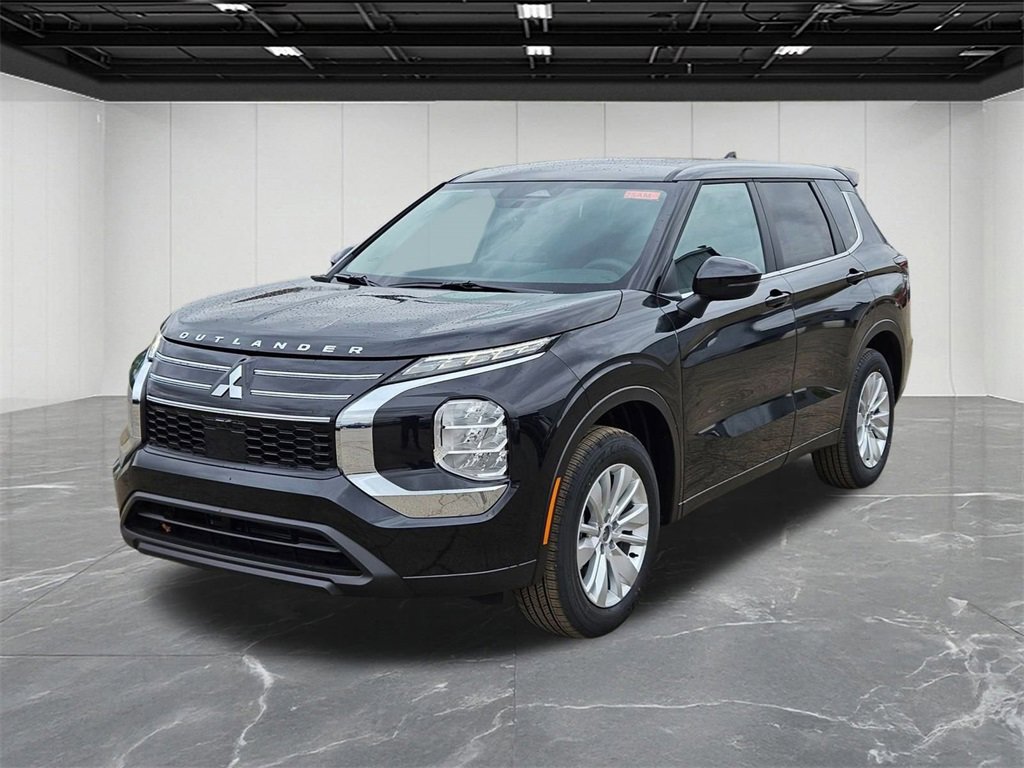 New 2025 Mitsubishi Outlander ES image 1