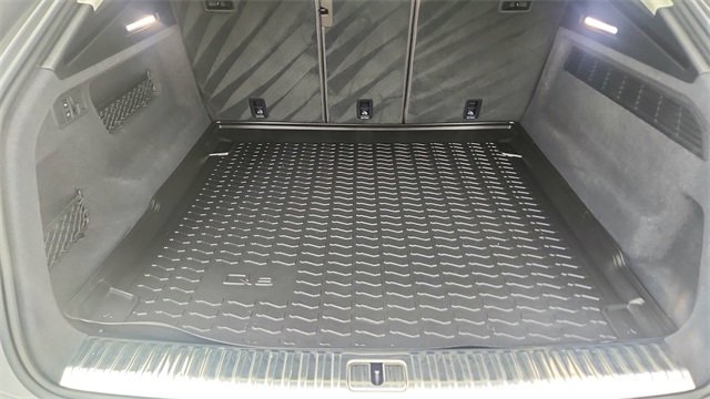 Used 2023 Audi Q8 Prestige w/ Prestige Package image 15