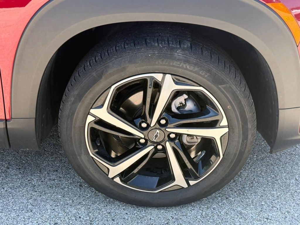 Used 2022 Chevrolet TrailBlazer RS w/ Sun and Liftgate Package FWD image 10
