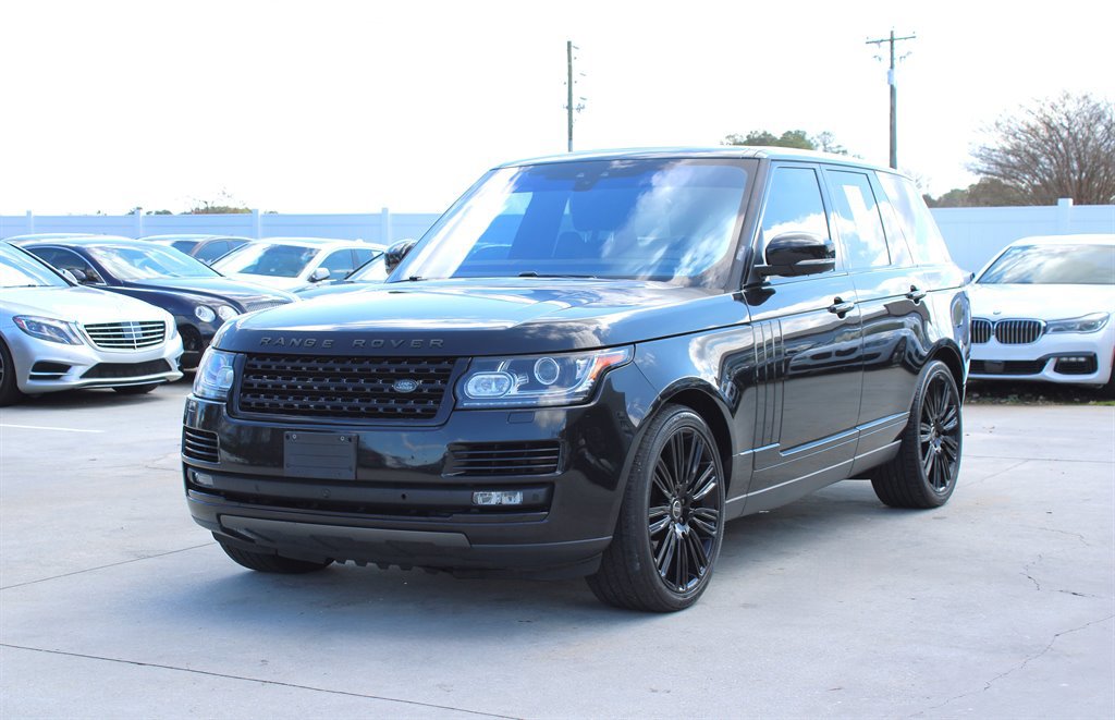 Used 2017 Land Rover Range Rover HSE image 3