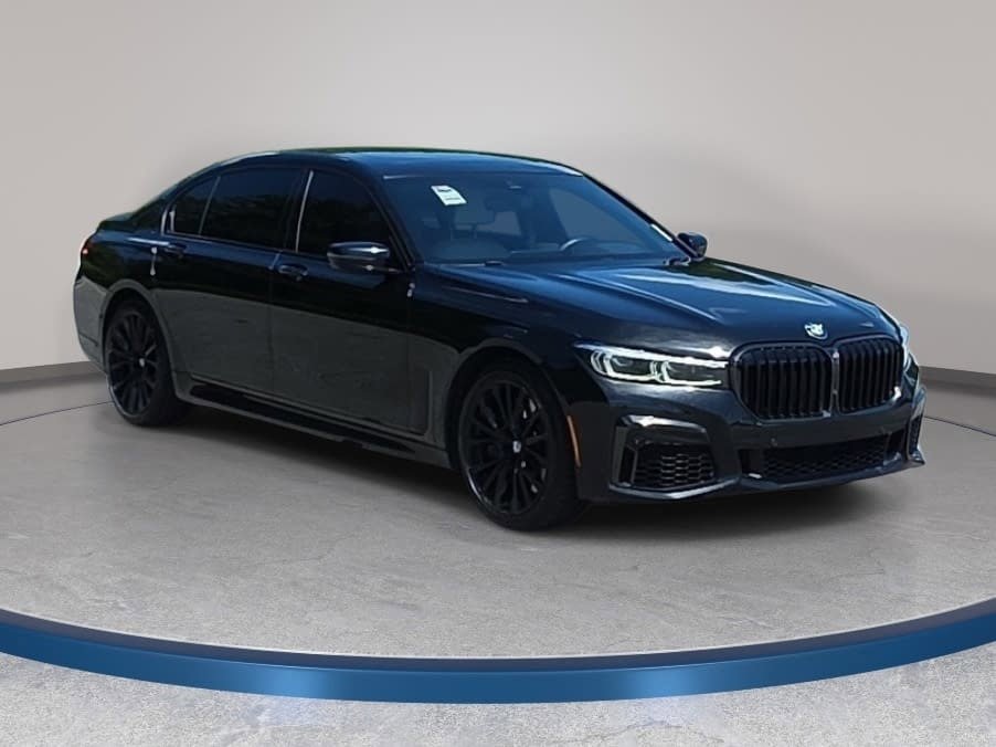 Used 2021 BMW 740i xDrive w/ M Sport Package AWD/4WD image 3
