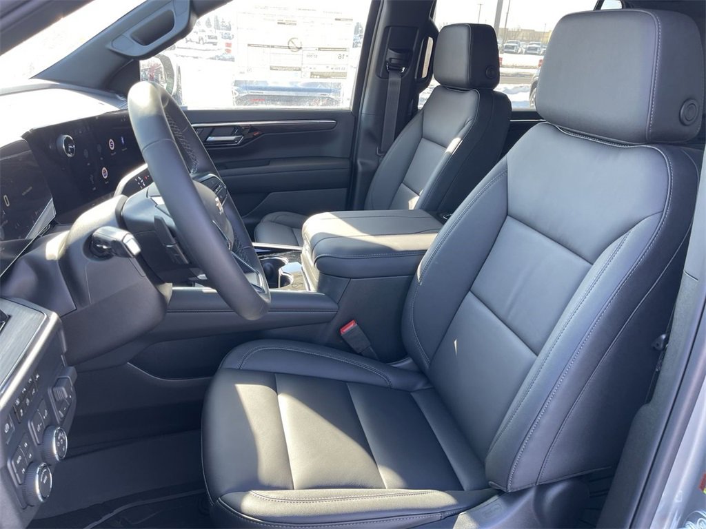 New 2026 Chevrolet Suburban LT w/ Comfort Package image 11