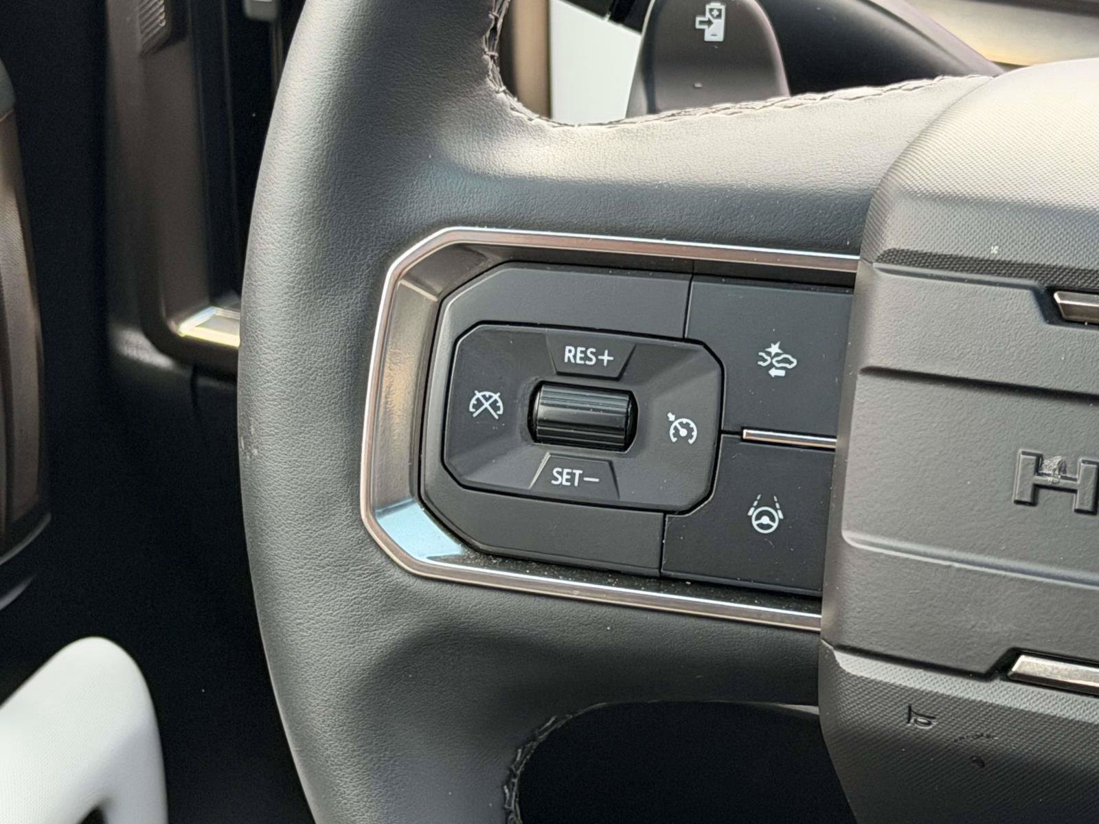 Used 2024 GMC Hummer EV 3X w/ Omega Edition AWD/4WD image 15