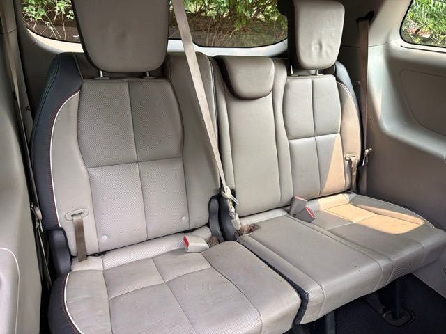 Used 2017 Kia Sedona SX FWD image 28