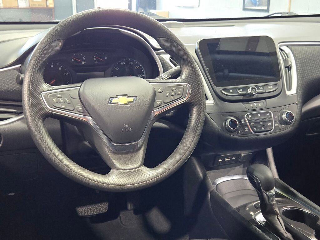 Used 2024 Chevrolet Malibu LT image 17