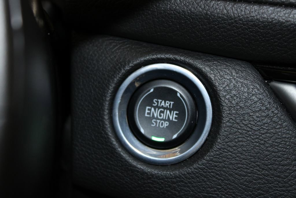 Used 2024 Cadillac XT4 Premium Luxury image 50