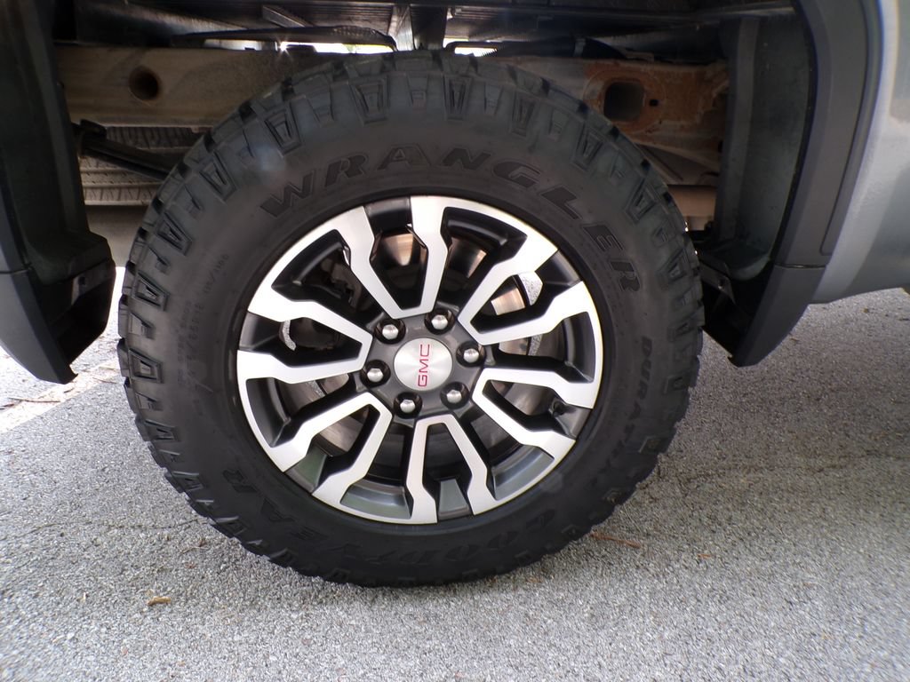 Used 2022 GMC Sierra 1500 AT4 w/ AT4 Premium Package AWD/4WD image 21