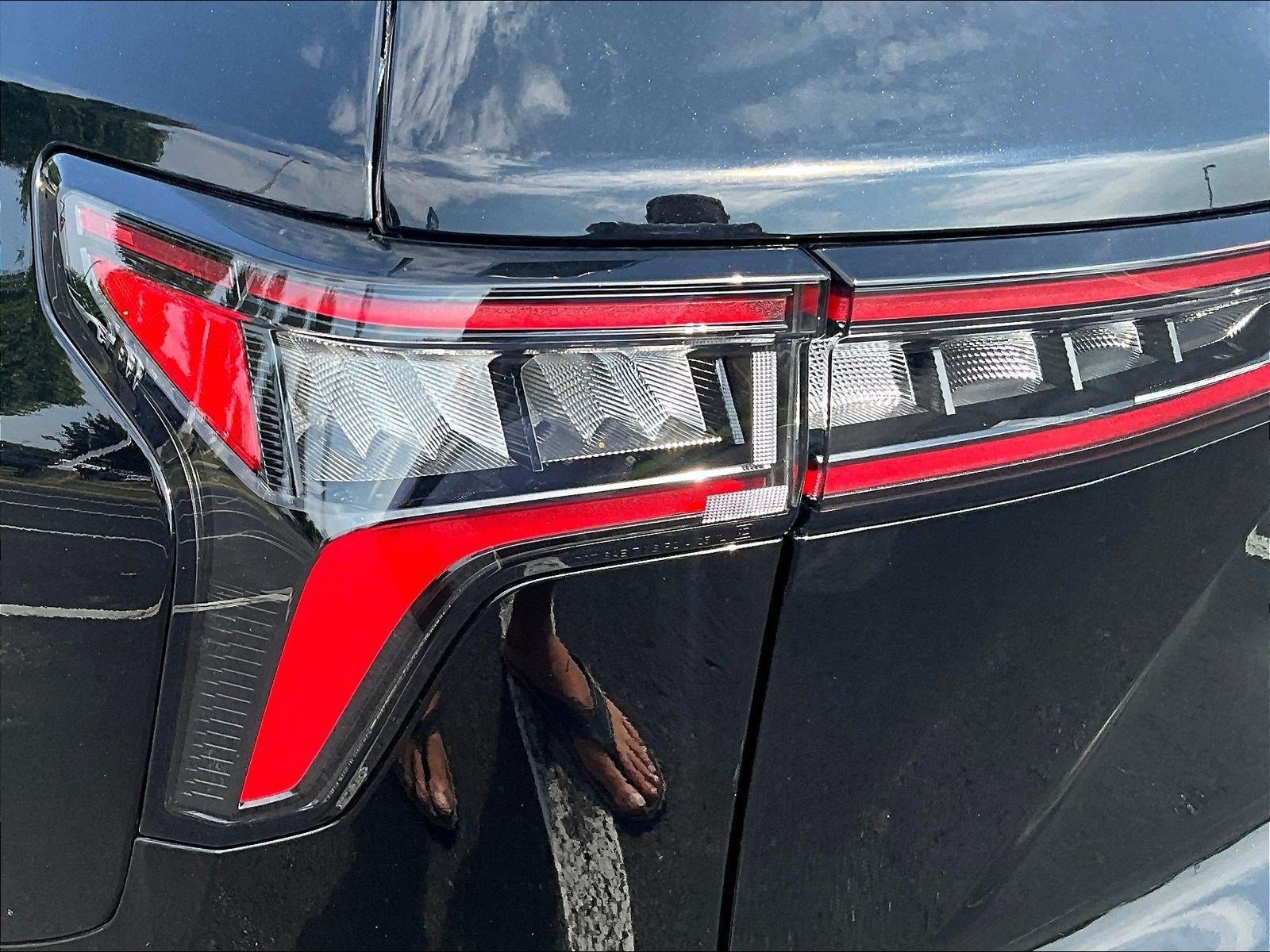 New 2027 Chevrolet Equinox LT w/ Safety and Technology Package AWD/4WD image 15