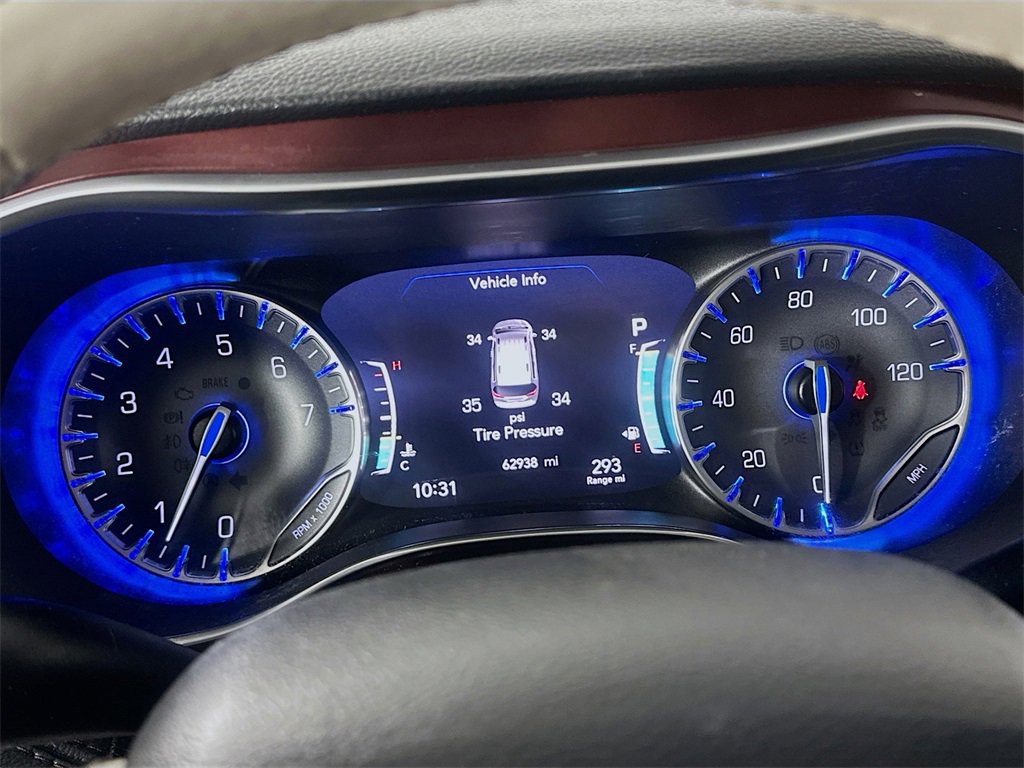 Used 2020 Chrysler Pacifica Limited w/ Tire & Wheel Group image 5