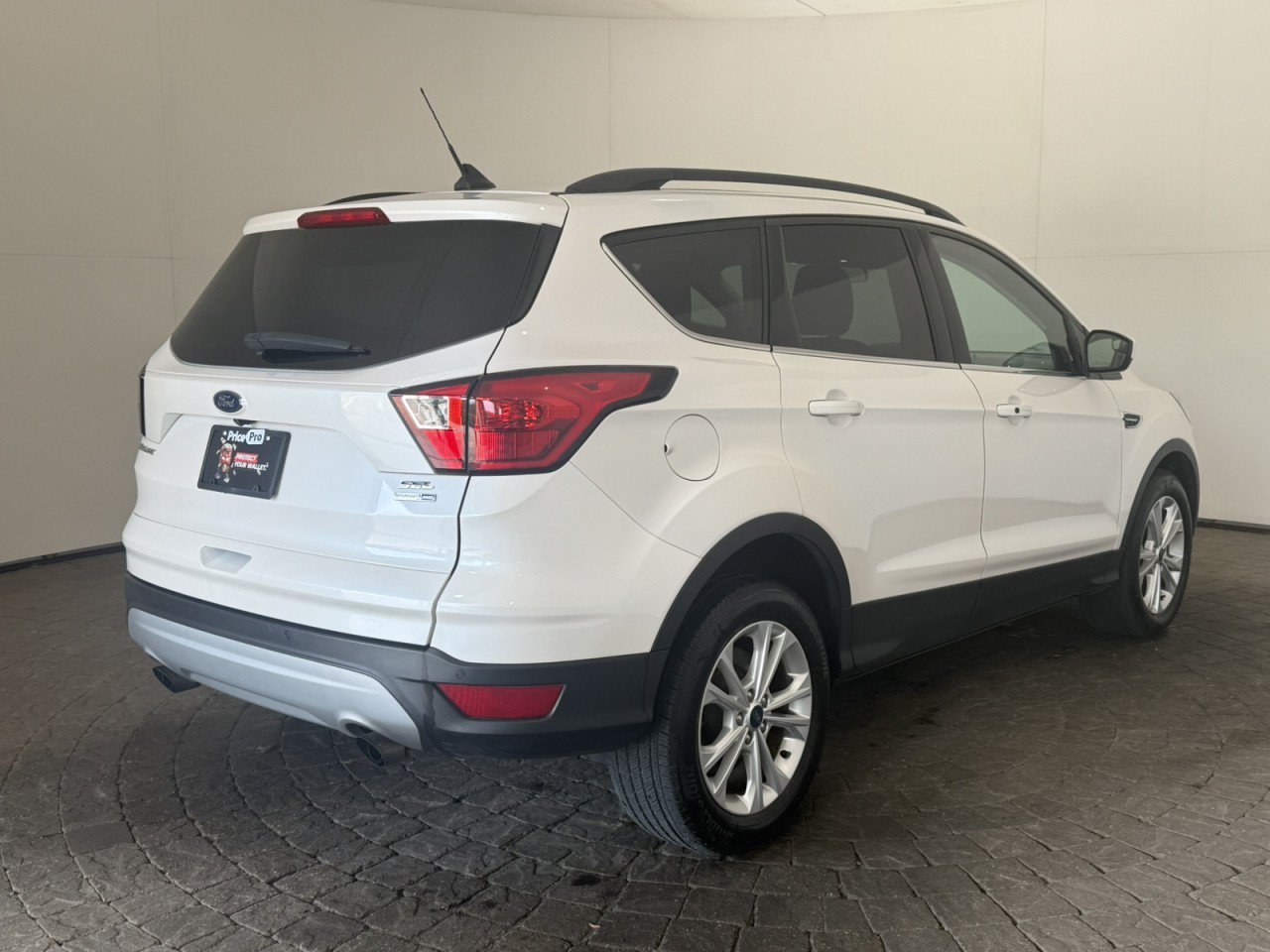 Used 2019 Ford Escape SEL AWD/4WD image 9