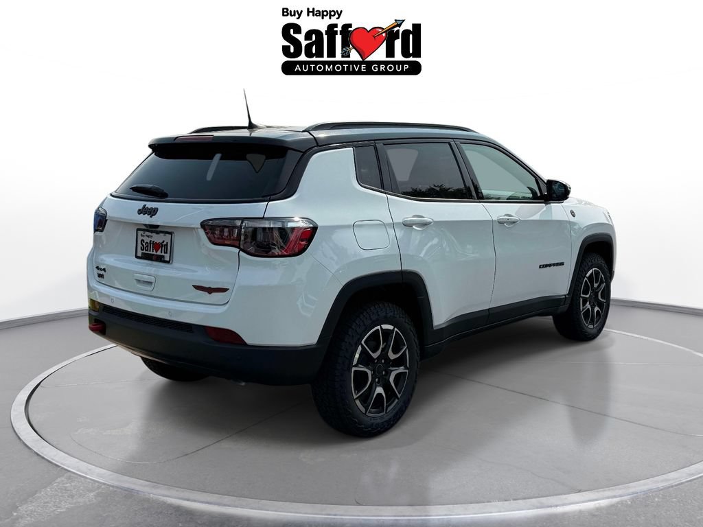 New 2026 Jeep Compass Trailhawk w/ Sun, Sound & Navigation Group AWD/4WD image 9