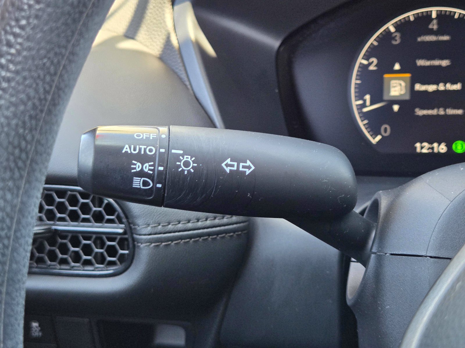 Certified 2024 Honda HR-V LX image 24