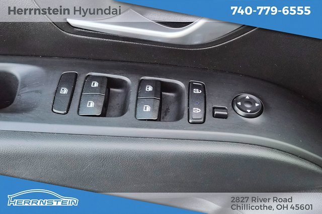 Certified 2024 Hyundai Santa Cruz SE image 16