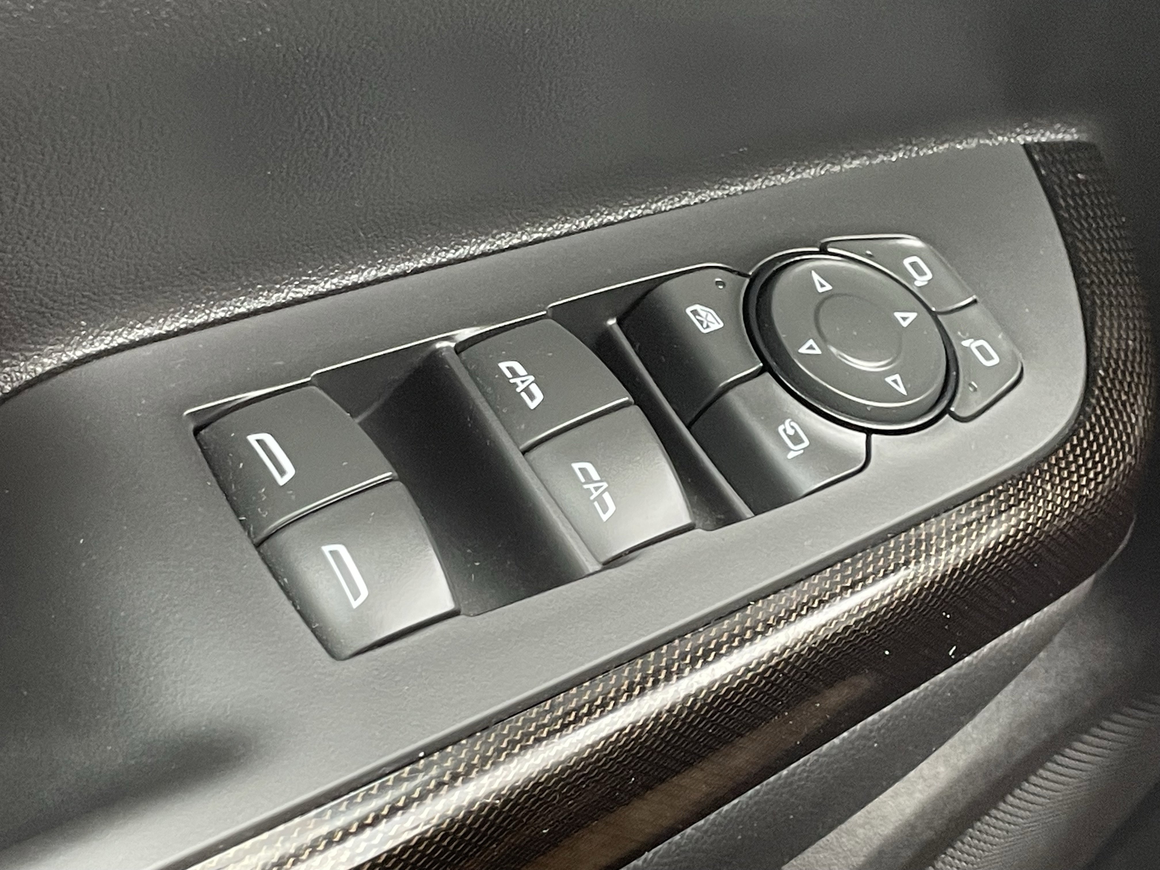 Used 2023 GMC Acadia AT4 w/ Technology Package AWD/4WD image 17