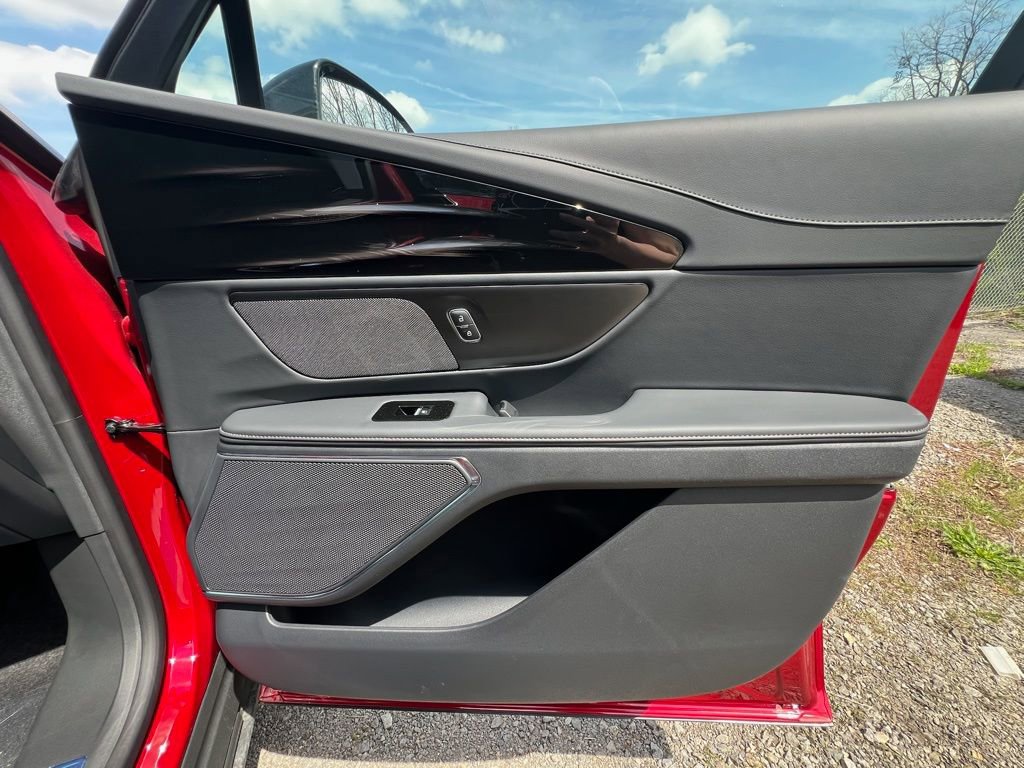 New 2026 Lincoln Nautilus Premier AWD/4WD image 22
