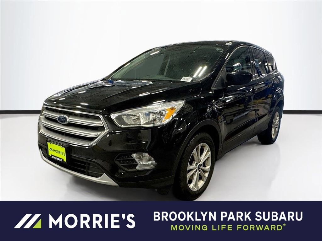 Used 2017 Ford Escape SE image 1