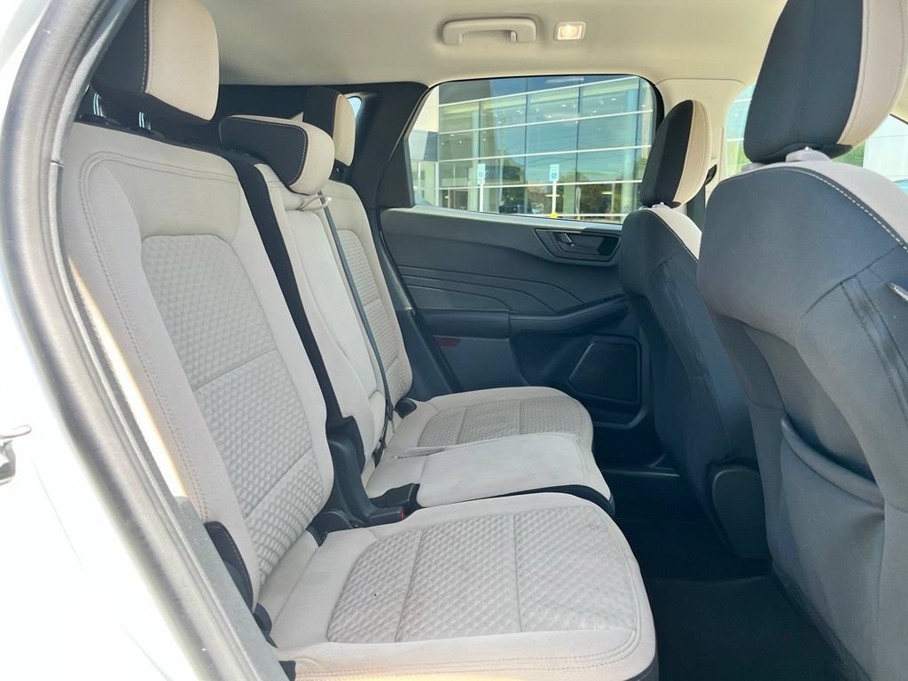 Used 2022 Ford Escape SE w/ Convenience Package FWD image 8