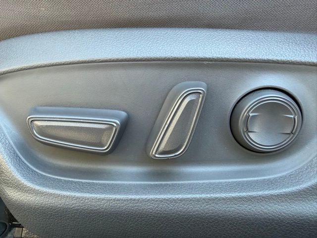 Used 2018 Toyota Camry LE FWD image 12