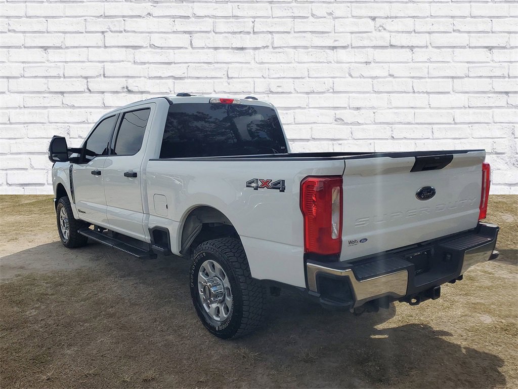 Used 2024 Ford F350 XLT image 3